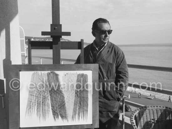 Hans Hartung at his apartment, Promenade des Anglais, Nice 1961. - Photo by Edward Quinn