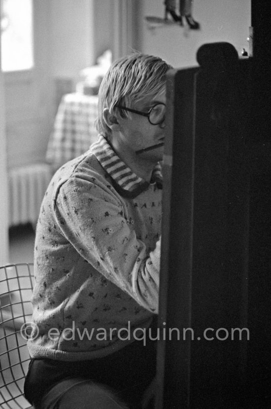 David Hockney drawing "Carlos", Paris 1975. - Photo by Edward Quinn