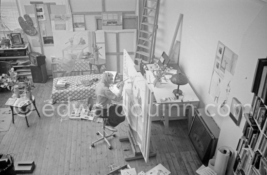 David Hockney working on "Self portrait with blue guitar". London 1977. - Photo by Edward Quinn