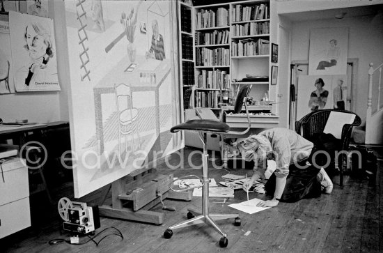 David Hockney working on "Self portrait with blue guitar". London 1977. - Photo by Edward Quinn