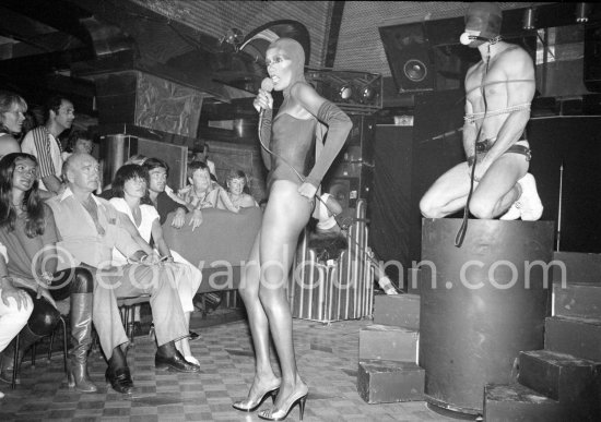 Grace Jones and Eddy Barclay, French bandleader and owner of a record company at Hotel Byblos. Saint-Tropez 1978. - Photo by Edward Quinn