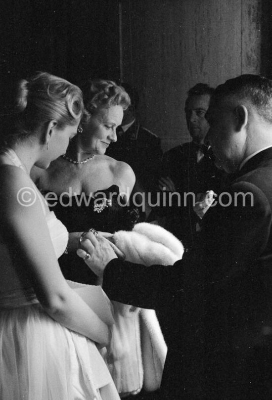 Margaret Kelly, mother of Grace. "Bal de la Rose" ("Bal du Printemps"), Monte Carlo 1957. - Photo by Edward Quinn