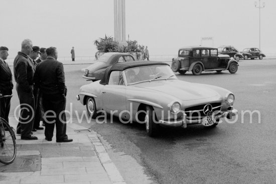 Prince Aly Khan with Princess Yasmina (daughter of Aly and Rita Hayworth). Nice 1955. Car: 1953-63 Merdcedes 190SL Cabriolet - Photo by Edward Quinn