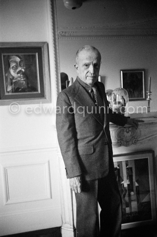 Michel Leiris, French writer, husband of Louise Leiris (Galérie Louise Leiris). On the wall Francis Bacon, "Portrait of Isabel Rawsthorne", 1966. Paris 1983 - Photo by Edward Quinn