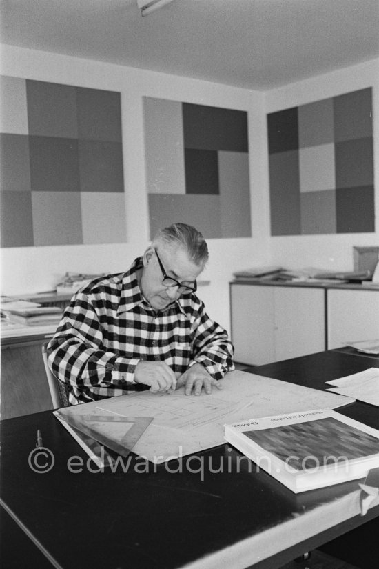 Richard Paul Lohse, one of the main representatives of the concrete and constructive art movements, 1975 at his studio in Zurich. - Photo by Edward Quinn