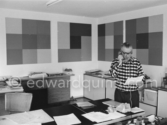 Richard Paul Lohse, one of the main representatives of the concrete and constructive art movements 1975 at his studio in Zurich. - Photo by Edward Quinn