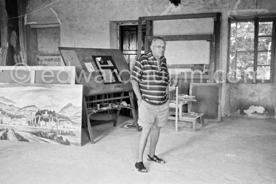 Alberto Magnelli at his studio La Ferrage Plan de Grasse 1957