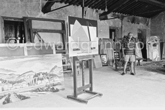 Alberto Magnelli at his studio La Ferrage, Plan-de-Grasse 1957. - Photo by Edward Quinn