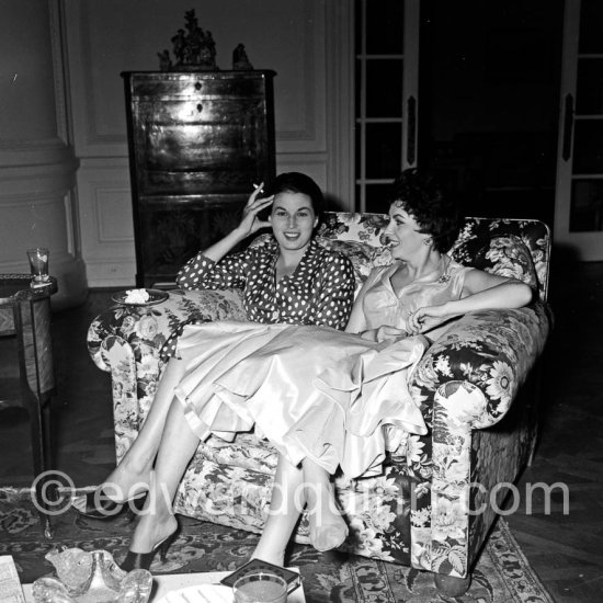 Silvana Mangano with Gina Lollobrigida at Casa del Mare, Roquebrune-Cap Martin 1955. - Photo by Edward Quinn