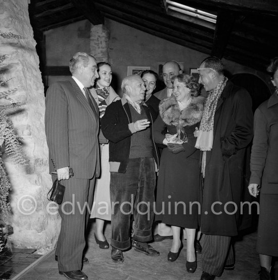 Pablo Picasso with a Sovjet Film delegation. From left Grigori Alexandrov (director), Klara Luchko, Pablo Picasso, Catherine Litvinenko, Akaky Khorava, Ljubov Orlova, Serge Youtkevitch (director). Galerie Madoura, Vallauris 1954. - Photo by Edward Quinn