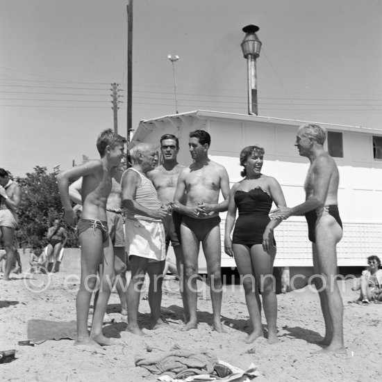 From left: The son of the writer José Herrera-Petere, Pablo Picasso, Eugenio Carmona, Francisco Reina "El Minuni", Maya Picasso, Manuel Angeles Ortiz. Golfe-Juan 1954. - Photo by Edward Quinn