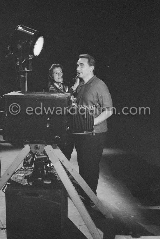 Henri-Georges Clouzot and his wife Vera. "Le mystère Picasso". Nice, Studios de la Victorine, 1955. - Photo by Edward Quinn