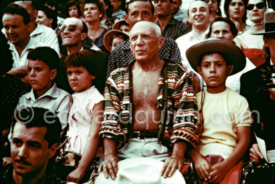 Local Corrida. Left Gérard Sassier, Paloma Picasso, Pablo Picasso, Claude Picasso. Vallauris 1957. - Photo by Edward Quinn