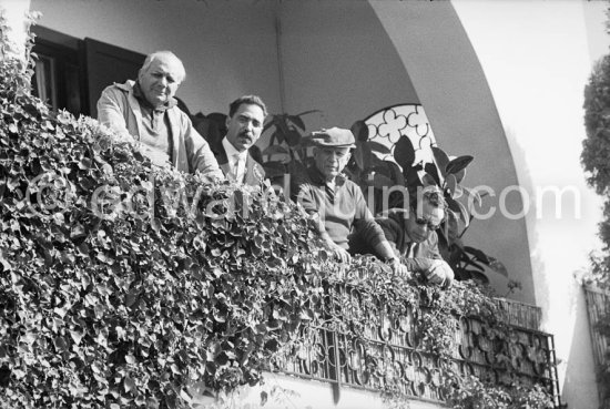 Alberto Magnelli, Michele Sapone, Pablo Picasso, Renato Guttuso. During filming of "Le Testament d’Orphée", film of Jean Cocteau. Saint-Jean-Cap-Ferrat 1959. - Photo by Edward Quinn