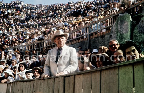 Pablo Picasso at the bullfight, Jacqueline, Michel Leiris, Douglas Cooper. Arles 1960. - Photo by Edward Quinn