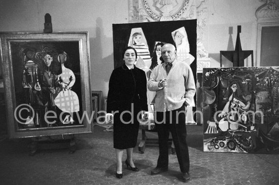 Picasso and Jacqueline at Château de Vauvenargues 1960. | Edward Quinn ...