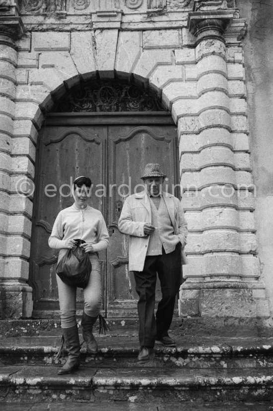 Pablo Picasso and Catherine Hutin. Château de Vauvenargues, where Pablo Picasso lived from 1959-62, near Aix-en-Provence. A great square building dating from the sixteenth and eighteenth centuries. Vauvenargues 1960. - Photo by Edward Quinn