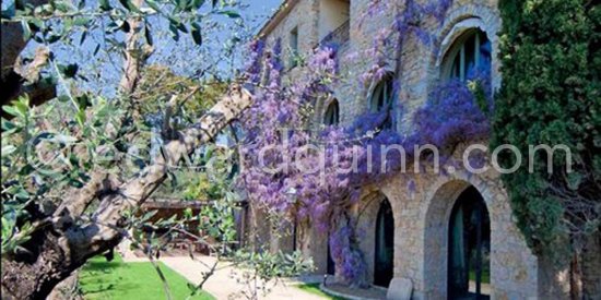 Mas Notre-Dame-de-Vie near Mougins 2016 where Pablo Picasso lived since 1961. The house was once owned by the Plunket family who gave the painter an Afghan hound called Kaboul as a moving-in present. The terrace is covered to give him space for two more large studios. His bedroom was on the top floor, the living rooms and studio on the ground floor. Mougins in the late Sixties/early Seventies. Te house was sold 2017 to a New Zealand real estate businessman in an auction with the starting price of €20.2 Mio - Photo by Edward Quinn