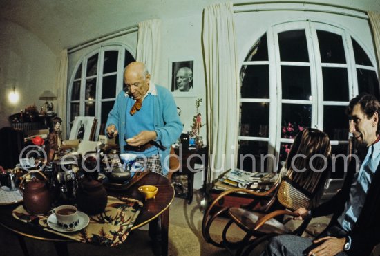 Pablo Picasso and Piero Crommelynck. Mas Notre-Dame-de-Vie, Mougins 1969. - Photo by Edward Quinn