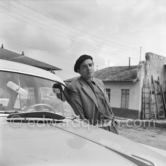 Will Quadflieg, German actor, very elegant, during filming of "Lola Montès". Nice 1955. Car: 1953-55 Opel Kapitän - Photo by Edward Quinn