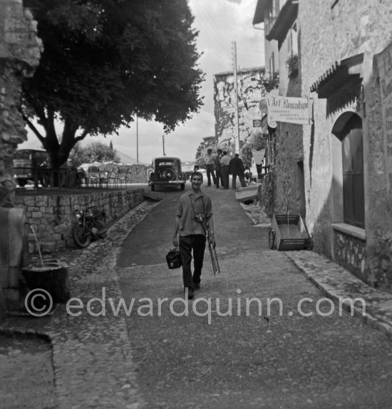 Edward Quinn. La Turbie. About 1956. - Photo by Edward Quinn