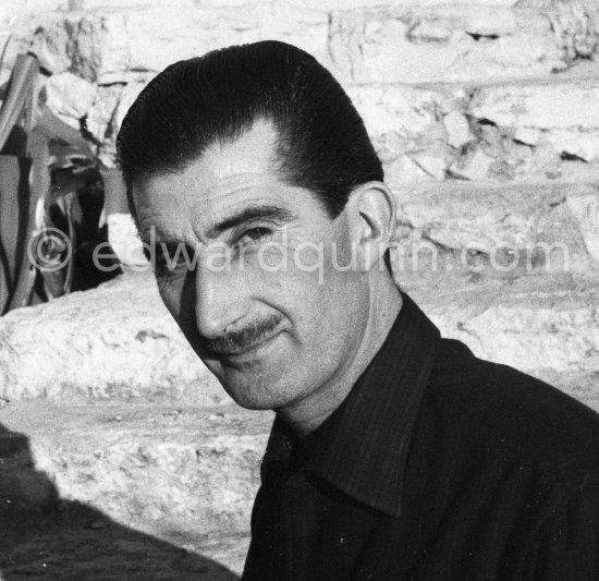 Edward Quinn at his home, Bv. de l\'observatoire, Nice 1955. - Photo by Edward Quinn