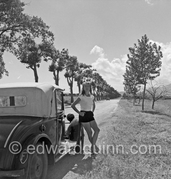 Gret Quinn, near Arles. Summer 1951. Car: Quinn\'s Mathis Type PYC 1931 or 1932 cabriolet - Photo by Edward Quinn