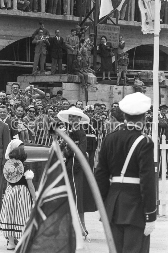 Royal wedding of Grace Kelly and Prince Rainier. Arrival at Monaco harbour. Monaco 1956. - Photo by Edward Quinn