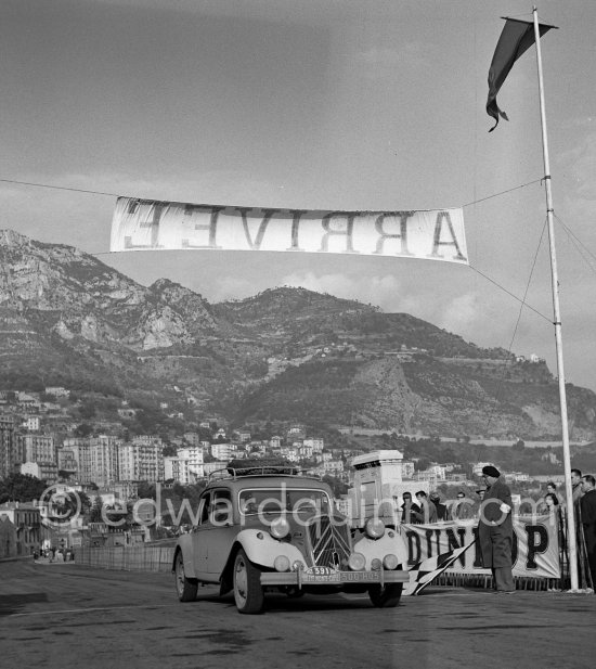 N° 391 Marion /Charmasson sur Citroën Traction Avant 15/6. Rallye Monte Carlo 1953. To prevent the competitors from taking the timekeepers by surprise and passing without being spotted the organisers decided to paint the front wings of the cars white with washable paint. This enabled the officials to identify them a long way off even if their rally plates were not easily visible because of dirt or their position on the car. (Louche p. 118) - Photo by Edward Quinn