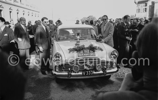 112 Nellemann / Skarring on Ford Zodiac. 1st in Cat 1, Classe 1. Rallye Monte Carlo 1958. - Photo by Edward Quinn