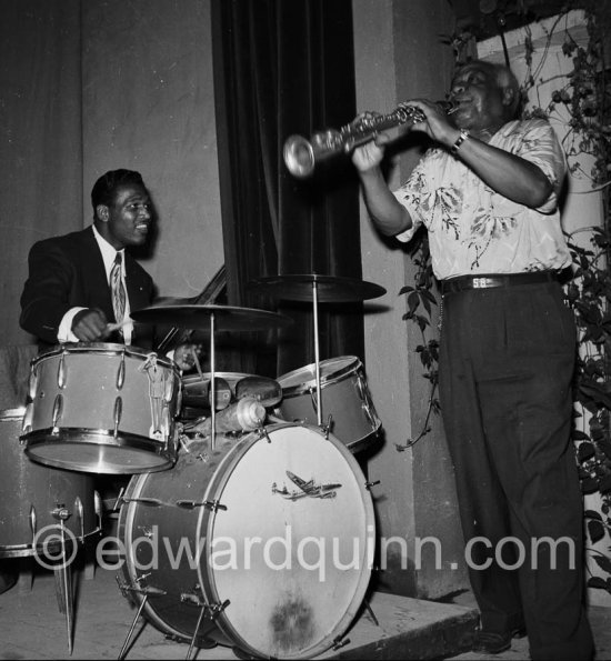 Sidney Bechet and at the drums: Sugar Ray Robinson, American professional boxer. Frequently cited as the greatest boxer of all time. Cannes 1954. - Photo by Edward Quinn