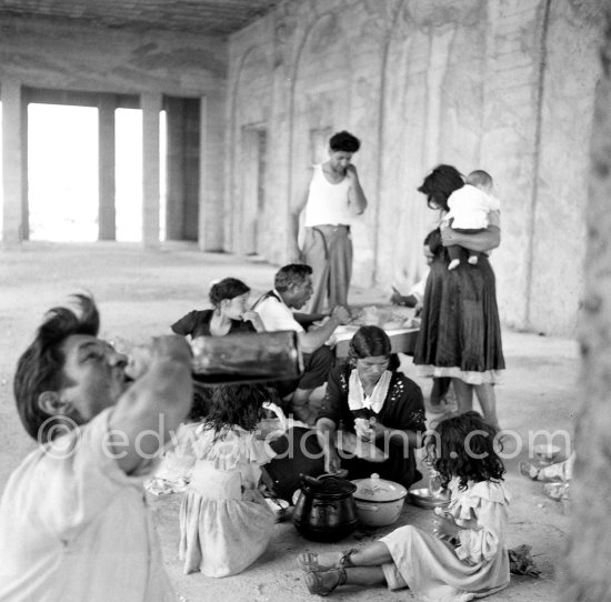 Gypsies on the occasion of the yearly pilgrimage and festival of the Gypsies in honor of Saint Sara, Saintes-Maries-de-la-Mer in 1953. - Photo by Edward Quinn