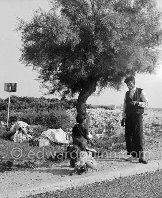 Gypsies on the occasion of the yearly pilgrimage and festival of the Gypsies in honor of Saint Sara, Saintes-Maries-de-la-Mer in 1953. - Photo by Edward Quinn