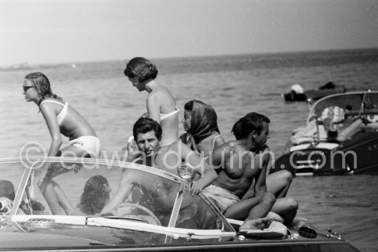 Gunter Sachs and friends. Saint-Tropez 1961. - Photo by Edward Quinn