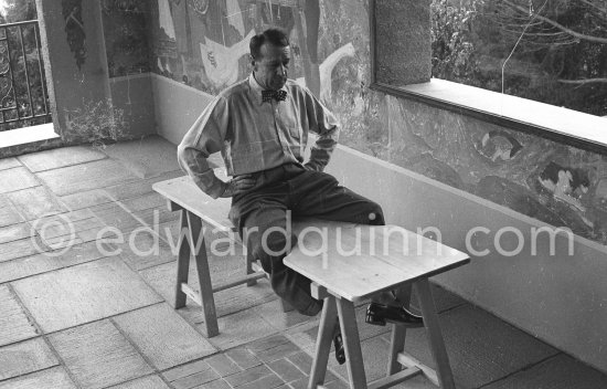 Workout Georges Simenon style. Villa Golden Gate, Cannes 1955. - Photo by Edward Quinn