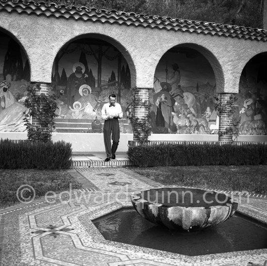 George Simenon at his Villa Golden Gate. Cannes 1955. - Photo by Edward Quinn