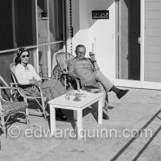 Graham Sutherland and his wife Kathleen Sutherland in the gardens of La Villa Blanche, route de Castellar. Menton 1974 - Photo by Edward Quinn