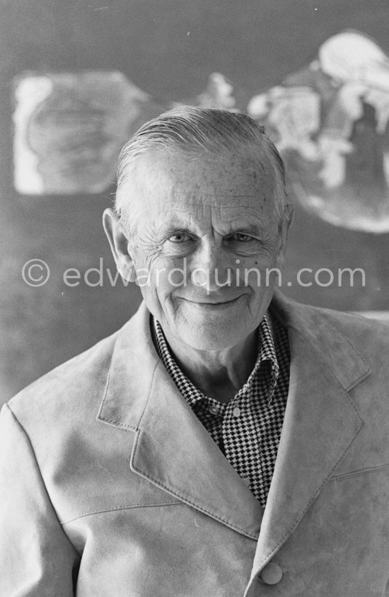 Graham Sutherland at La Villa Blanche. Menton 1974. - Photo by Edward Quinn