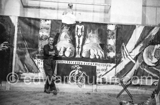 Graham Sutherland works on curtains for Coventry Cathedral. Menton, date unknown - Photo by Edward Quinn