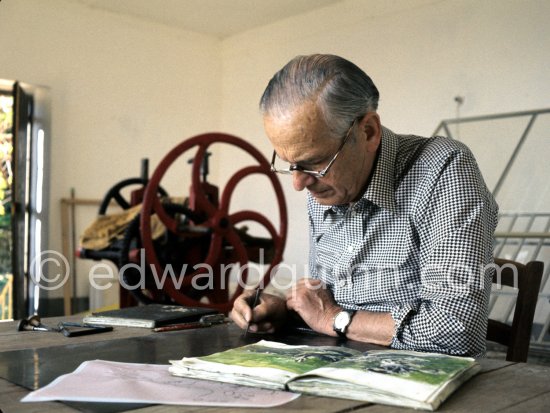 Graham Sutherland at La Villa Blanche working on an etching. Menton 1976. - Photo by Edward Quinn