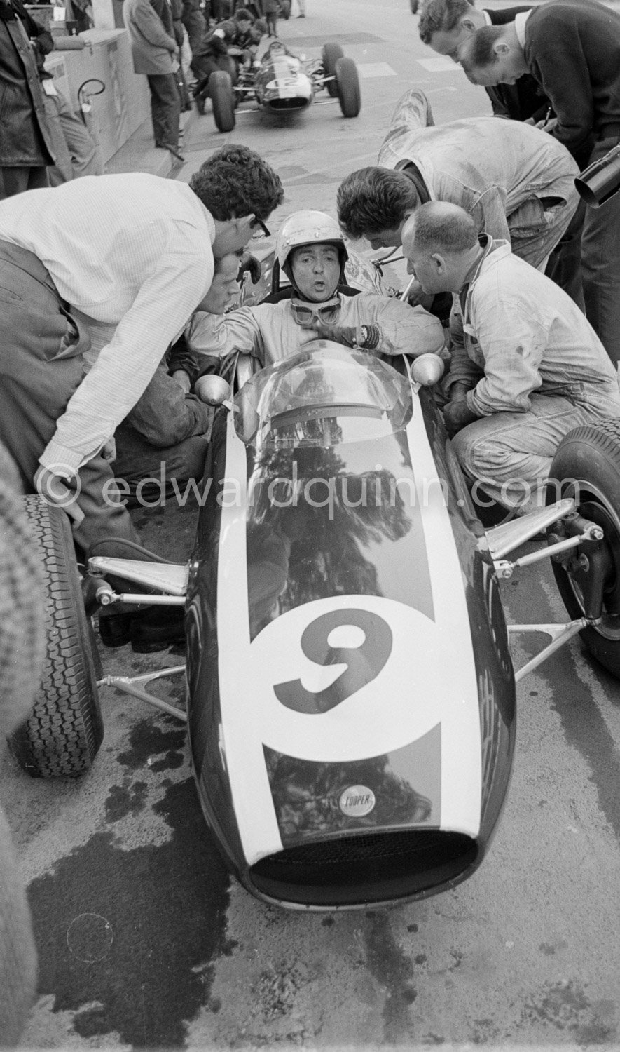 Phil Hill, (9) Cooper T73, discussing with mechanics. Monaco Grand Prix ...