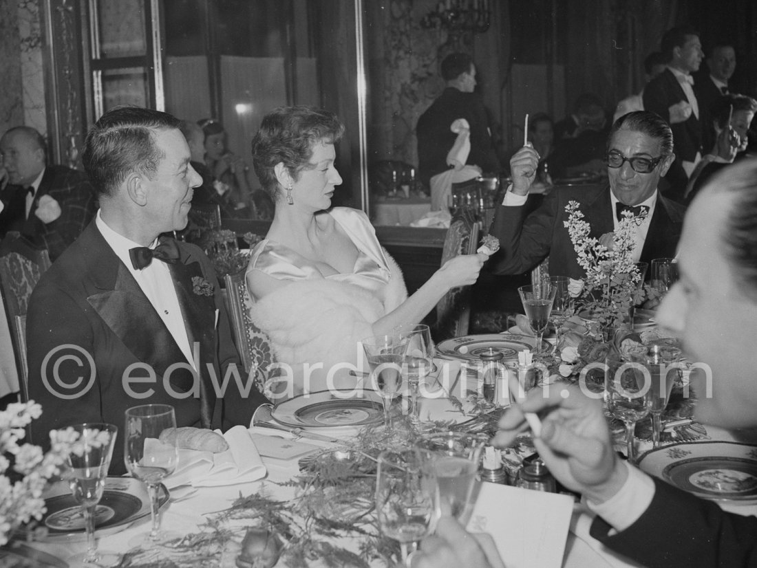 Aristotle Onassis and Gianni Agnelli's wife Marella, Princess ...